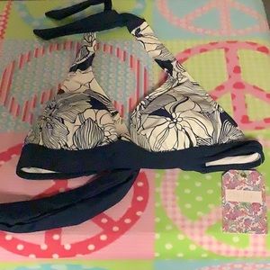 Stella Parker bikini top floral navy & white NWT great feel & fit in this top🦋